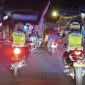 Anggota Polres Demak dan anggota Kodim 0716/Demak sedang melakukan patroli bersama.
