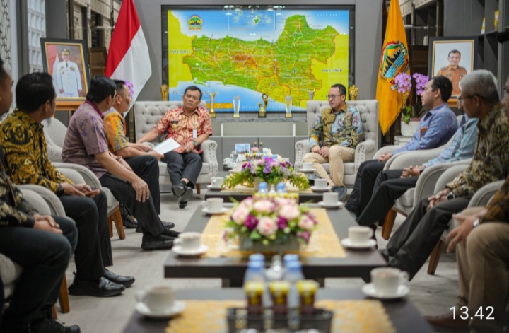 PLN Group Jawa Tengah melakukan audiensi bersama Gubernur Jawa Tengah, Ahmad Luthfi, Selasa (26/8).
