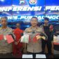 Wakapolres Purbalingga, Kompol Agus Amjat Purnomo (tengah), didampingi Kasat Reserse Narkoba AKP Ihwan Ma'ruf dan Kasi Humas AKP Setyo Hadi, saat jumpa pers, Jumat (17/10/2025) siang. 
