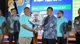 Bupati Harno (baju batik) saat menghadiri kegiatan Undian Gelegar Tamades 2025 di salah satu hotel di jalur Pantura, Kamis (16/10).
