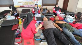 Kegiatan donor darah di Pendopo Parama Satwika, Mapolres Demak, dalam rangka HUT Humas Polri ke-74
di Pendopo Parama Satwika, Mapolres Demak, Rabu (22/10/2025).
