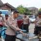 Kabag Ops Polres Demak, AKP Wasito, memeriksa perlengkapan Search and Rescue (SAR), Rabu (29/10/2025).
