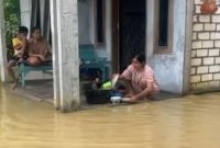 Banjir di Rembang melanda perumahan warga.