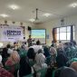 Ratusan pelajar mengikuti seminar “Menyiapkan Diri Merancang Masa Depan”, dengan menghadirkan narasumber utama, Wakil Rektor III UNSIQ, Dr. Elfan Kaukab, M.M., M.HI.Ak., di SMAN 1 Wonosobo, Rabu, (29/10/2025).
