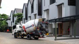 Armada PT Solusi Bangun Indonesia Tbk