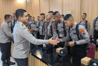 Kapolres Purbalingga, AKBP Achmad Akbar menyampaikan ucapan selamat datang kepada para siswa  Sekolah Polisi Negara (SPN) Polda Jawa Tengah mulai menjalani latihan kerja di Polres Purbalingga, Senin (3/11).
