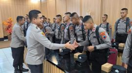 Kapolres Purbalingga, AKBP Achmad Akbar menyampaikan ucapan selamat datang kepada para siswa  Sekolah Polisi Negara (SPN) Polda Jawa Tengah mulai menjalani latihan kerja di Polres Purbalingga, Senin (3/11).
