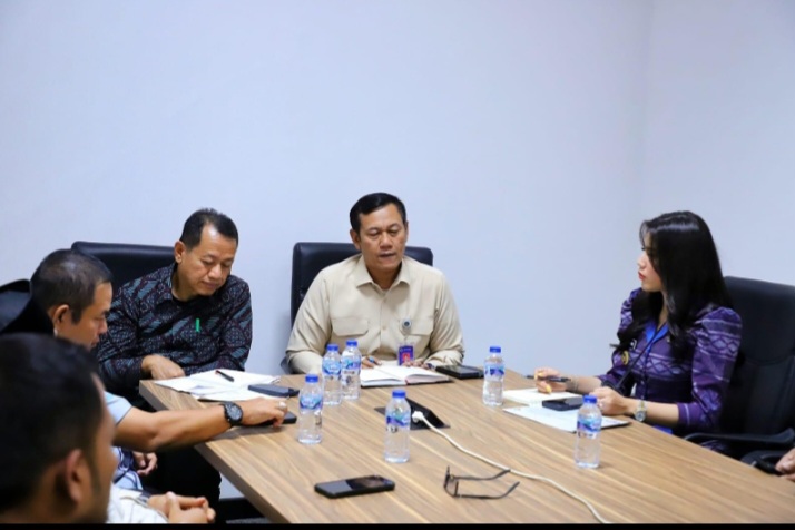Bupati Kudus, Sam’ani Intakoris, Wakil Bupati Kudus Bellinda Birton, dan KeMaksimalkan Pelaksanaan MBG di Kudus, Bupati Sam'ani Konsultasi ke BGNtua DPRD Kabupaten Kudus Masan melakukan konsultasi bersama Badan Gizi Nasional (BGN) di Jakarta Pusat, Kamis (6/11/2025).