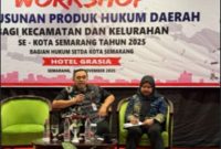 M.Issamsudin (Kepala Bagian Hukum Kota Semarang) memaparkan materi diacara Workshop Penyusunan Produk Hukum Daerah Kota Semarang Tahun 2025.