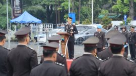 Kapolres Purbalingga Pimpin Upacara Hari Pahlawan, di halaman Satpas Purbalingga, Senin (10/11/2025).
