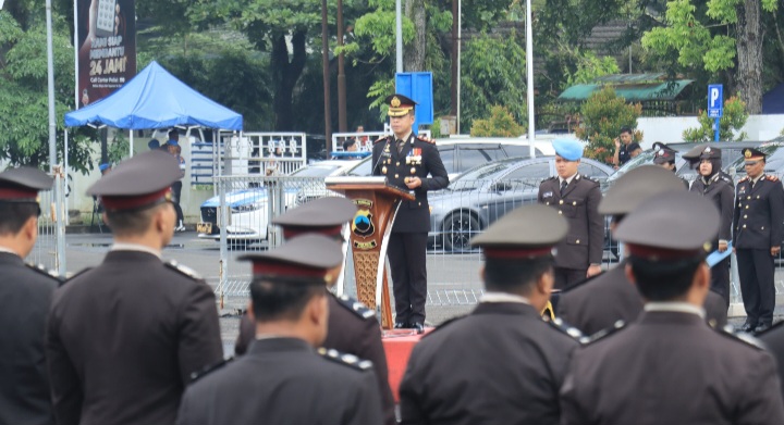 Kapolres Purbalingga Pimpin Upacara Hari Pahlawan, di halaman Satpas Purbalingga, Senin (10/11/2025).
