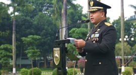 Pangdam IV/Diponegoro, Mayjen TNI Achiruddin, pmpin Upacara Hari Pahlawan di TMPN Giri Tunggal, Senin (10/11/2025). 