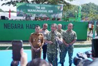 Kepala Staf Angkatan Darat (Kasad), Jenderal TNI Maruli Simanjuntak, diwawancarai wartawan usai meresmikan instalasi pompa hidram di Kecamatan Rawalo, Kabupaten Banyumas, Jawa Tengah, Kamis (13/11/2025).