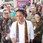 Menteri Hukum Republik Indonesia, Supratman Andi Agtas, diwawancarai awak media saat melakukan kunjungan ke Pos Bantuan Hukum (Posbankum) Kelurahan Kramas, Kecamatan Tembalang, Kota Semarang, Selasa (18/11).