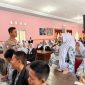 Kasatlantas Polres Demak, AKP Thoriq Azis terjun langsung memimpin sosialisasi Operasi Zebra Candi 2025 di SMA Negeri 1 Demak, Kamis (20/11/2025).