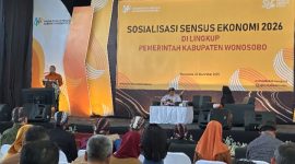 Bupati Wonosobo, Afif Nurhidayat, memberikan arahan pada kegiatan Sosialisasi Sensus Ekonomi (SE) 2026 lingkup Pemerintah Kabupaten Wonosobo di Gedung Sasana Adipura, Senin (24/11/2025).
