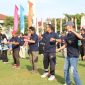 Bupati Rembang, H. Harno, mengikuti senam zumba dalam rangka Hari Ulang Tahun (HUT) Korps Pegawai Republik Indonesia (KORPRI) ke-54 di Alun-alun Rembang, Jumat (28/11/2025).