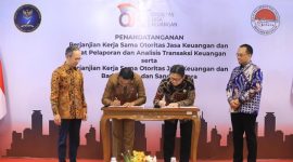 Penandatanganan Perjanjian Kerja Sama (PKS) oleh OJK dan PPATK
di kantor OJK Gedung Wisma Mulia 2 Jakarta, Jumat (28/11).