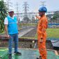 General Manager PLN UIT JBT, Handy Wihartady (kiri) sedang mengadakan kunjungan di PLN UPT Semarang, Jumat (5/12/2025).