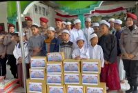 Ditreskrimsus Polda Jateng menyerahkan bantuan sembako serta tali asih kepada anak-anak panti asuhan Yayasan Tarbiyatul Hasanah, Gedawang, Semarang, Jumat (5/12/2025).