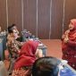 Sebanyak 60 peserta mengikuti Workshop Penyusunan Konten Berbasis Artificial Intelligence (AI) yang diselenggarakan oleh Dinas Komunikasi dan Informatika (Dinkominfo), kabupaten Rembang, Selasa (9/12). 