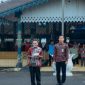 Bupati Wonosobo, Afif Nurhidayat
menjadi pembina apel memperingati Hakordia 2025 Kabupaten Wonosobo,  di halaman Pendopo Selatan, Kamis, (11/12/2025).