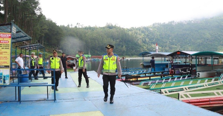 Kapolres Wonosobo, AKBP M. Kasim Akbar Bantilan, pipin langsung pengecekan sejumlah obyek wisata di wilayah Kabupaten Wonosobo, Rabu (17/12). 