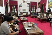 Wamen HAM RI, Mugiyanto diterima langsung oleh Bupati Wonosobo, Afif Nurhidayat di Pendopo Kantor Bupati, 
Jumat (19/12/2025).