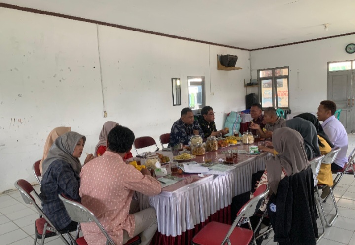 Kegiatan monitoring dan asistensi Desa Wisata Talunombo, Kecamatan Sapuran, Selasa (22/12/2025).
