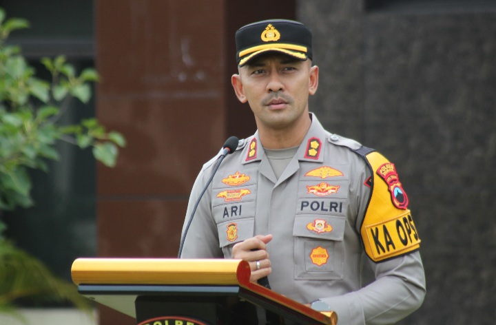 AKBP Ari Cahya Nugraha (Kapolres Demak).
