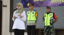 Bupati Demak, Eisti’anah memimpin Apel Gelar Pasukan Gabungan Pengamanan Malam Tahun Baru 2026 di Pendopo Parama Satwika Mapolres Demak, Rabu (31/12/2025) sore.