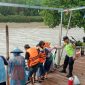 Anggota Polres Demak melakukan pemantauan dan pengaman kepada masyarakat yang masih beraktivitas di akhir masa libur Nataru, Minggu (4/1/2026).