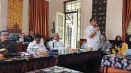 Bupati Wonosobo, Afif Nurhidayat, menerima secara resmi mahasiswa KKN UNSOED Purwokerto yang akan melaksanakan pengabdian masyarakat di Kabupaten Wonosobo.