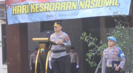 Kapolres Demak, AKBP Arrizal Samelimo Gandasaputra, menjadi pemimpin pacara Hari Kesadaran Nasional (HKN) di Lapangan Wicaksana Laghawa, Senin (19/1/2025).