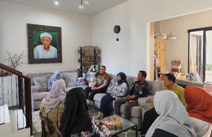Kepala BNNP Jawa Tengah, Toton Rasyid, audiensi dengan Ketua TP PKK Provinsi Jawa Tengah, Hj. Nawal Arafah Yasin, Jumat (6/2).
