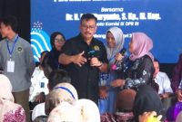 Anggota DPR RI, Edy Wuryanto, sedang mensosialisasikan program MBG bersama perwakilan Satuan Pelayanan Pemenuhan Gizi (SPPG) di Kecamatan Kragan, Selasa (17/2/2026).