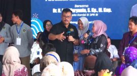 Anggota DPR RI, Edy Wuryanto, sedang mensosialisasikan program MBG bersama perwakilan Satuan Pelayanan Pemenuhan Gizi (SPPG) di Kecamatan Kragan, Selasa (17/2/2026).