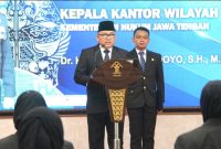 Kepala Kantor Wilayah Kemenkum Jawa Tengah, Heni Susila Wardoyo, 
melantik pejabat Fungsional, di Aula Kresna BasudewaRabu (25/2).
