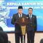 Kepala Kantor Wilayah Kemenkum Jawa Tengah, Heni Susila Wardoyo, 
melantik pejabat Fungsional, di Aula Kresna BasudewaRabu (25/2).