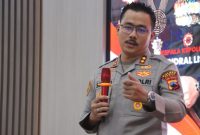 Kapolres Demak, AKBP Arrizal Samelino Gandasaputra, memberikan arahan kepada Bhabinkamtibmas jajaran Polres Demak, di Aula Wicaksana Laghawa, Selasa (3/3/2026).

