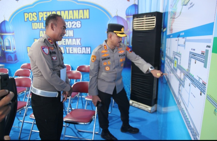Kapolres Demak, AKBP Arrizal Samelino Gandasaputra, meninjau kesiapan Pos Pengamanan (Pospam) Lebaran di wilayah Kabupaten Demak, Selasa (10/3/2026).
