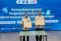 Kepala BNNP Jawa Tengah, Toton Rasyid dan Kepala BBPVP Semarang, Fikri Kurniakiki melakukan penandatanganan Perjanjian Kerja Sama (PKS) di Ruang Fashion Show Stage BBPVP Semarang, Senin (13/4).
