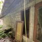 Kondisi jendela gudang sembako di  Kecamatan Selomerto, Kabupaten Wonosobo setelah dibobol pencuri.
