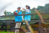 Indri (kanan) beserta tim Srikandi Movement dalam kegiatan Homestead Farming pencegahan stunting di Bantul (5/12/2024).
