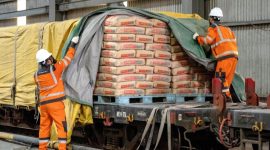 Distribusi yang efisien memperluas jangkauan pasar dan menopang kinerja Perseroan di tengah pemulihan industri.