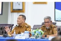 Gubernur Jawa Tengah, Ahmad Luthfi, 
memberikan arahan pada acara Rapat Koordinasi Pengendalian Operasional Kegiatan (POK) Triwulan I 2026, di Kantor Gubernur Jateng, Senin (4/5/2026).