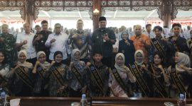 Kepala BNNP Jawa Tengah, Toton Rasyid, Wakil Bupati Jepara, Muhamad Ibnu Hajar, Ketua BANN Kabupaten Jepara dan Ketua Kadin Kabupaten Jepara bersama para peserta Pemilihan Duta Anti Narkoba Pelajar Kabupaten Jepara Tahun 2026.