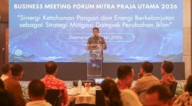 Sekretaris Daerah Provinsi Jawa Tengah, Sumarno membuka acara Business Meeting Forum Mitra Praja Utama 2026, di Hotel Tentrem Kota Semarang, Senin (11/5/2026).