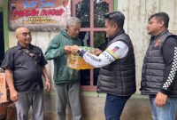 Satuan Reserse Kriminal Polres Wonosobo menyalurkan bantuan sosial kepada warga di wilayah terpencil Desa Lipursari, Kecamatan Leksono dan Desa Mergolangu, Kecamatan Kalibawang, Senin (12/6/2026).