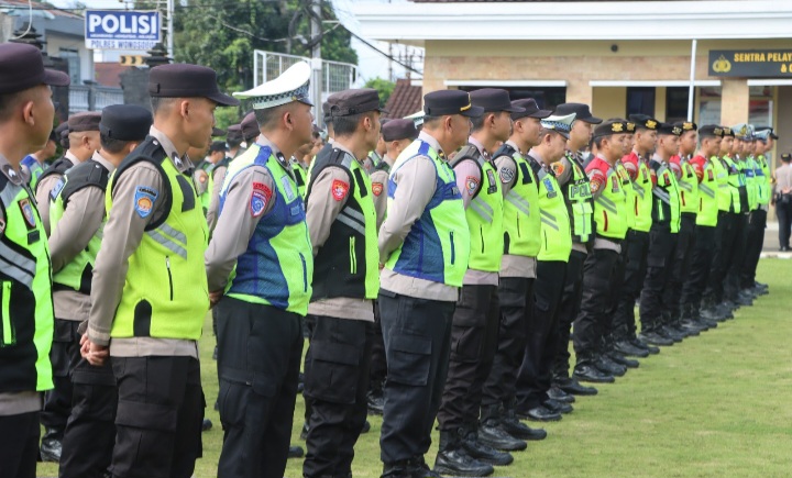Ratusan Personel Polres Wonosobo siap amankan libur panjang.
